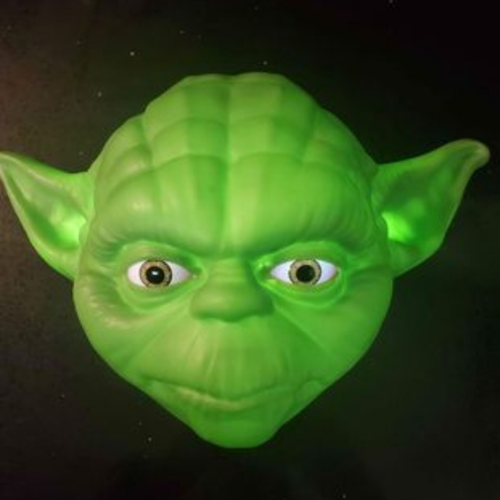 Star Wars Yoda LED wall light